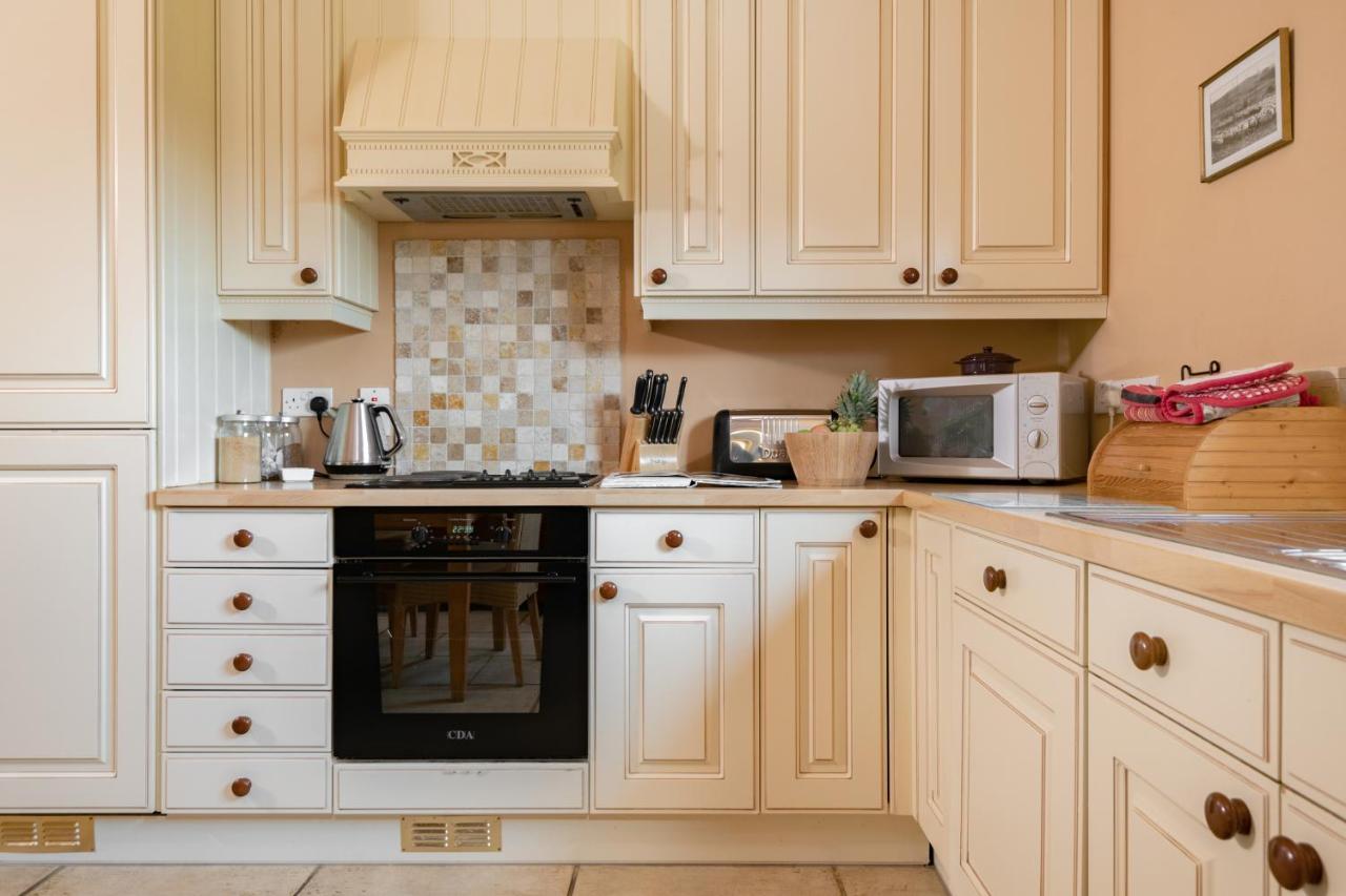 Little Walk Cottage Гримсби Экстерьер фото